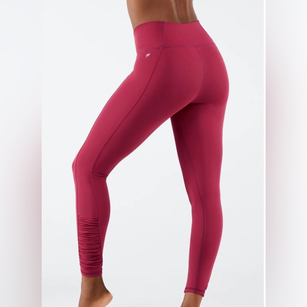 FABLETICS Pure Luxe Ruched Leggings Size Medium Cherry Burst